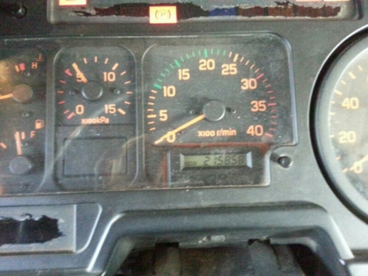 รถอีซูซุ 6 ล้อดั้ม 200 แรงม้า. ปี 52  ( รถวิ่ง 2xx,xxx กม. )  สนใจติดต่อ 081 - 6079515