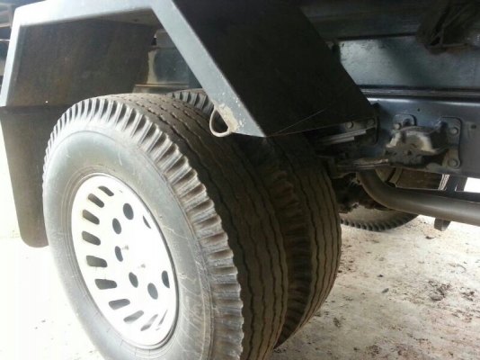 รถอีซูซุ 6 ล้อดั้ม 200 แรงม้า. ปี 52  ( รถวิ่ง 2xx,xxx กม. )  สนใจติดต่อ 081 - 6079515