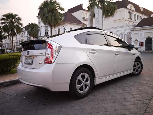ขาย TOYOTA PRIUS รุ่นใหม่ล่าสุด เจ้าของขายเอง