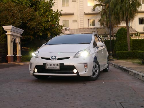 ขาย TOYOTA PRIUS รุ่นใหม่ล่าสุด เจ้าของขายเอง