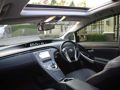 ขาย TOYOTA PRIUS รุ่นใหม่ล่าสุด เจ้าของขายเอง