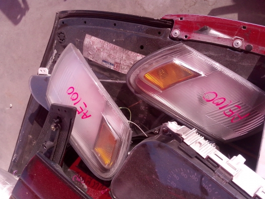 ขายไฟหน้าเเท้  AE100  ไฟมุม AE100 ตู้พึ่งเปิดเก่าญี่ปุ่น ใสๆ