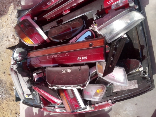 ขายไฟหน้าเเท้  AE100  ไฟมุม AE100 ตู้พึ่งเปิดเก่าญี่ปุ่น ใสๆ