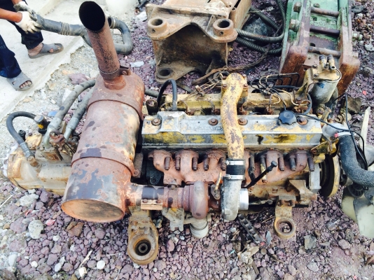 ขายด่วนเครื่องพร้อมปั้ม komatsu PC 200-5