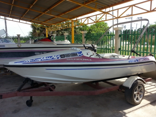 ขายเรือ suzuki เครื่อง 650 cc ขับกลางพร้อมเทลเลอร์ สภาพสวย ราคาโทรสอบถามได้ครับ