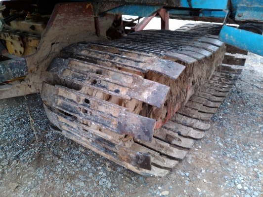 ขายรถเกี่ยวข้าว เครื่อง EH 700 พร้อมใช้งาน แทร็คสวยๆเลยครับ