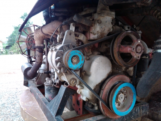 ขายรถเกี่ยวข้าว เครื่อง EH 700 พร้อมใช้งาน แทร็คสวยๆเลยครับ