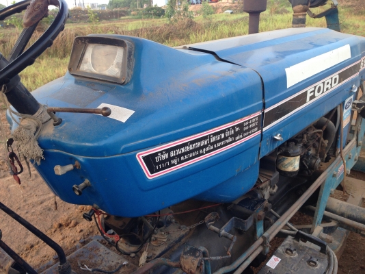 ขายรถไถFORD 1 เพลา เลขเครื่อง T1 D5NN เลขเกียร์ C5NN ท้ายเบาะ C5NN รถสวยสภาพดีพร้อมใช้งาน อุปกรณ์ครบพร้อม มีใบมีดดันหน้า ผาน7สภาพดีมากพร้อมใช้งาน ทะเบียนพร้อมโอน เครื่องแห้งแรงดี ระบบไฮดรอลิกส์ดี ยางหน้าหลังสภาพประมาณ 80\% ราคา 288,000บาท  คูณ ชัยยา อ.สตึก