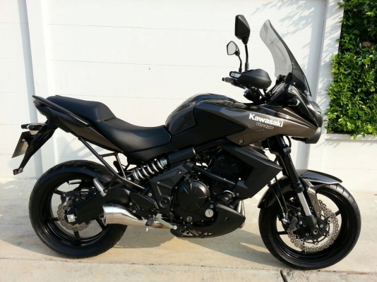 ขายVersys 650 ABS สีน้ำตาล 2013 พร้อมของแต่งการ์ดแฮน ชิลสูง กันล้ม การ์ดหม้อน้ำ กันรอยถัง ท่อSLIPON รถออกศูนย์เรียว ซื้อมาขี่ทำงาน ใช้งานน้อย เลขไมล์ 8,8xxกม.                                                   ปรับราคาเนื่องจากแยกขายกล่องไปแล้วราคารถรวมของ