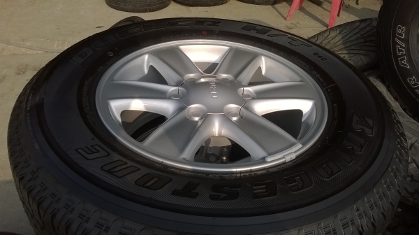 ขายล้อขอบ16พร้อมยางป้ายแดงชุดละ19800 ขายล้อขอบ16พร้อมยางป้ายแดงชุดละ19800