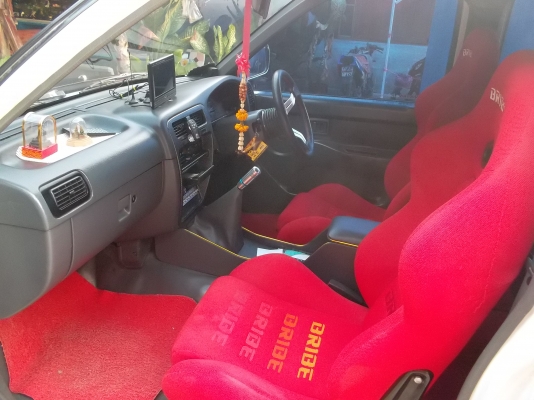 ขาย Big M 4ประตู สีขาว พวงมาลัยเพาว์เวอร์ เครื่องเสียงตู๊มตูม แอร์หนาวๆ อะไหล่ซิ่งนิดหน่อย ล้อPRODRIVE18 หน้า9ครึ่ง หลัง10ครึ่ง รถเดิมบางทั้งคัน ทะเบียนไม่ขาดต่อ เอกสารพร้อมโอน ราคา 135000 เอาแม็คออกนะคับ