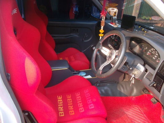 ขาย Big M 4ประตู สีขาว พวงมาลัยเพาว์เวอร์ เครื่องเสียงตู๊มตูม แอร์หนาวๆ อะไหล่ซิ่งนิดหน่อย ล้อPRODRIVE18 หน้า9ครึ่ง หลัง10ครึ่ง รถเดิมบางทั้งคัน ทะเบียนไม่ขาดต่อ เอกสารพร้อมโอน ราคา 135000 เอาแม็คออกนะคับ