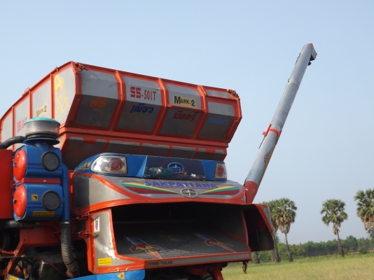 ขายรถเกี่ยวศักดิ์พัฒนา ss501 MARK.2 สภาพพร้อมใช้งาน