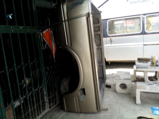 ขายกะบะสแตนเลส อีซูซุ ดรากอนอาย สภาพสวย