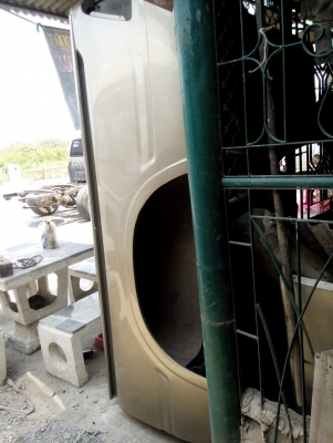 ขายกะบะสแตนเลส อีซูซุ ดรากอนอาย สภาพสวย