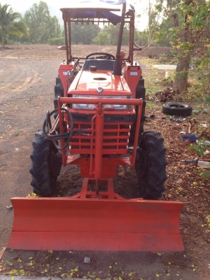 ขายคูโบต้า  26  แรงไทยรถสวยพร้อมใช้เดิมๆไม่เคยเเกะ