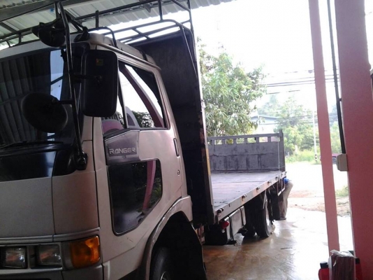 ขายรถ6ล้อ HINO KM 117แรง ยาว 5.5 เมตร พื้นเรียบ แอร์เย็น ขายรถ6ล้อ HINO KM 117แรง ยาว 5.5 เมตร พื้นเรียบ แอร์เย็น