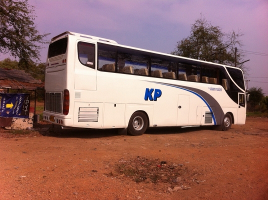 ขายด่วน รถบัส 6 ล้อ 2 คัน ขายด่วน รถบัส 6 ล้อ 2 คัน