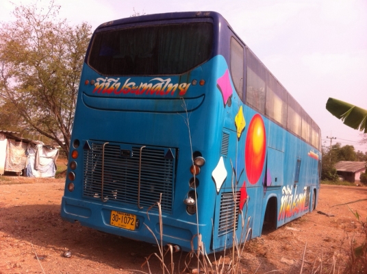 ขายด่วน รถบัส 6 ล้อ 2 คัน ขายด่วน รถบัส 6 ล้อ 2 คัน