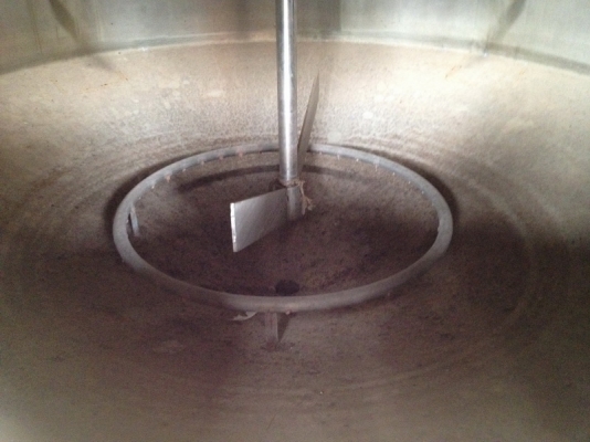 ขายถังสแตนเลสพร้อมใบกวน ขนาด 15,000 ลิตร สภาพสวยมาก พร้อมใช้งานครับ