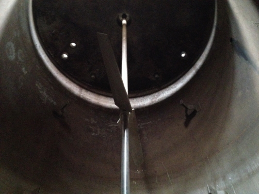 ขายถังสแตนเลสพร้อมใบกวน ขนาด 15,000 ลิตร สภาพสวยมาก พร้อมใช้งานครับ