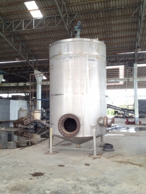 ขายถังสแตนเลสพร้อมใบกวน ขนาด 15,000 ลิตร สภาพสวยมาก พร้อมใช้งานครับ