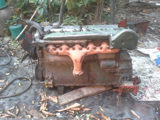 ขายเครื่อง Benz 210 รถบัส +เกีย+หม้อน้ำ+แท่น Tel. 0817364091(ป้อม)