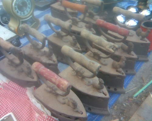 เตารีดโบราณหัวไก่