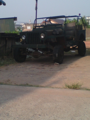 ขายรถจี๊ปขับได่้