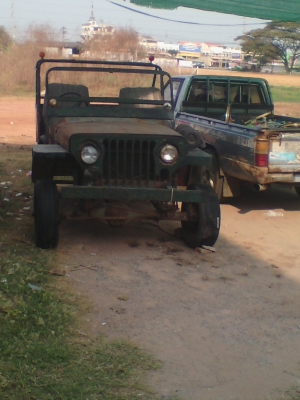 ขายรถจี๊ปขับได่้