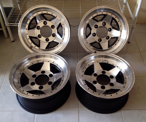 ขายล้อ Japan ขอบ 15x7 ออฟ0 6 รู สวยกริ๊ปครับ