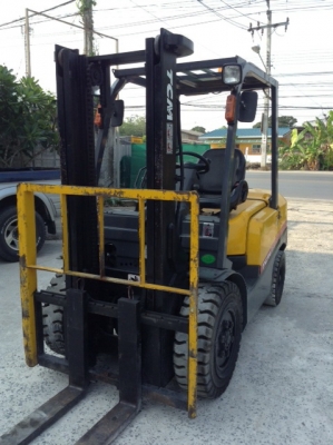 +++ ขายรถโฟล์คลิฟท์ T.C.M. FD30 รุ่นใหม่  เครื่องยนต์ดีเซล  เกียร์ธรรมดา  เสา  3  เมตร  งา 1,070  มม.  ยางตัน  *** สภาพดี  พร้อมใช้งาน  สนใจรายละเอียดโทร. 081-659-7598 ***