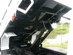 ISUZU NKR 58E หัวการ์ตูนสูง บรรทุกดั๊มดิน ไม่ติดเวลา