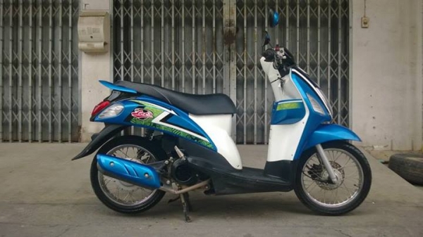 LET 2013 กุญแจแท้2 สมุดประกันครบ แบตใหม่ สภาพเอี่ยม ถูกๆต่อรองได้ LET 2013 กุญแจแท้2 สมุดประกันครบ แบตใหม่ สภาพเอี่ยม ถูกๆต่อรองได้