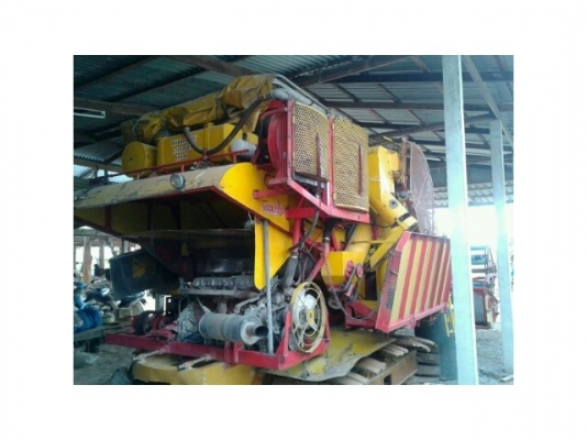 ขายรถเกี่ยวข้าวเกษตรพัฒนารุ่นปลดหนี้เครื่อง210ตัวเดิน12ปั้มแฝด ช่วงล่างดี สภาพพร้อมใช้งาน