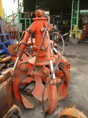 +++ ขายตัวหนีบเหล็กสภาพดี  ราคา 18,000.- บาท  สนใจโทร. 081-659-7598 +++