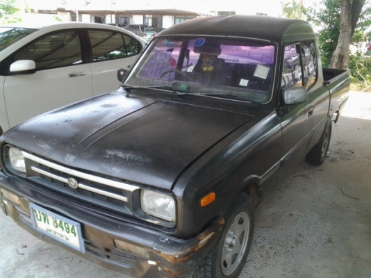 ขายมาสด้าแฟมิเรีย แค็ปใหญ่หลังคาสูง