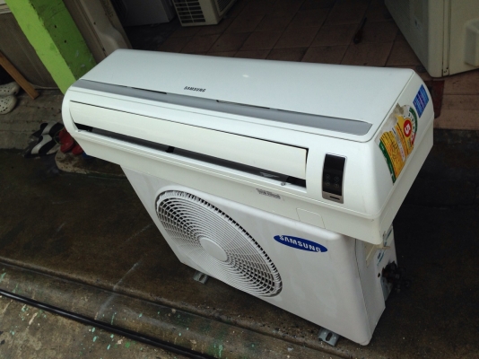 **** ขายแอร์ Samsung 9000 BTU สภาพสวย ****