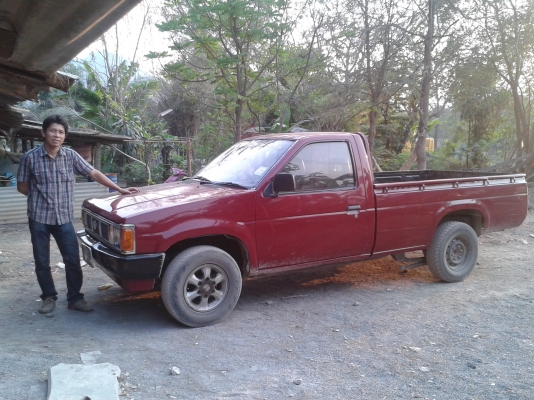 ขาย nissan big m เครื่องฝาแดง  ทะเบียนพร้อมโอน