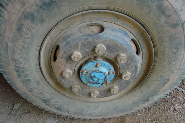 ขายด่วนรถสิบล้อหลงFN527TFชีL3753เครือง220แรงม้าปี39