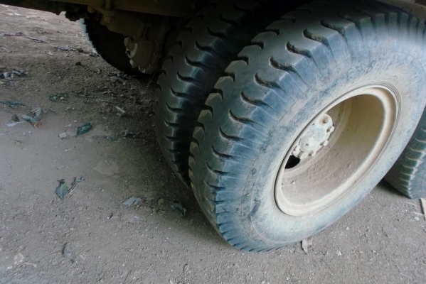 ขายด่วนรถสิบล้อหลงFN527TFชีL3753เครือง220แรงม้าปี39