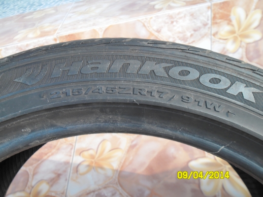ขายยาง17 เบอร์215-45-17 ปลายปี2010 สวยๆ4 เส้น