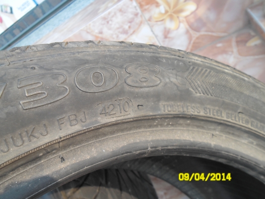 ขายยาง17 เบอร์215-45-17 ปลายปี2010 สวยๆ4 เส้น