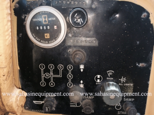 รถแทรคเตอร์ CAT รุ่น D4E นำเข้า บจก.สหสินอีควิปเม้นท์ โทร.081-5851880, 02-5168100-1