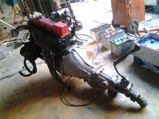 ขายเครื่องนิสสัน BD25 ฝาแดง เครื่องฟิตแน่น ติดง่ายรับประกันขายพร้อมเกียร์ ไม่มีเลข 35000 บาท