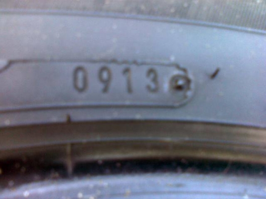 ยางDUNLOP 17 215/55/17 09ปี13 สภาพใหม่ดอกเต็ม