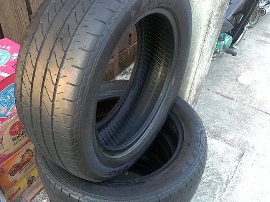 ยางDUNLOP 17 215/55/17 09ปี13 สภาพใหม่ดอกเต็ม