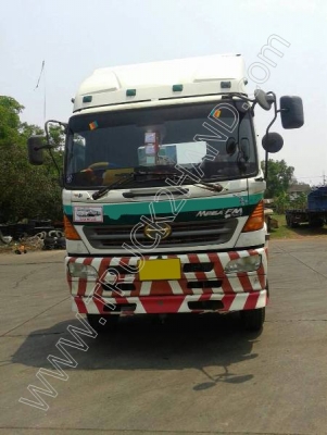 รถบรรทุก 10 ล้อหัวลาก พร้อมหางเทนเลอร์พื้นเรียบ ยี่ห้อ HINO รุ่น FM2PKPA