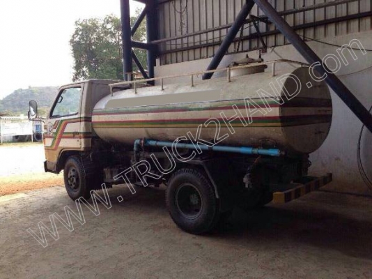 รถบรรทุก 6 ล้อ บรรทุกน้ำ ยี่ห้อ ISUZU รุ่น NKR58E