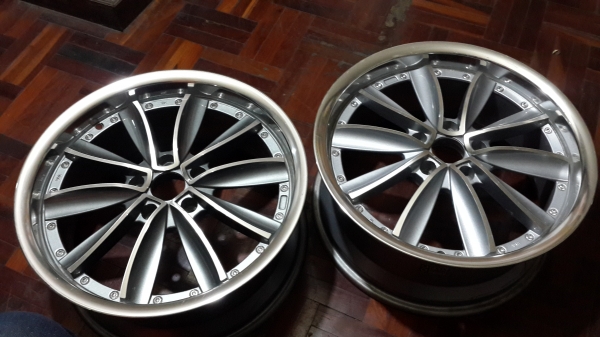 ขอบ 18 Valensa ลายใบพัด 5รู114 กว้าง 8 ***มีคู่เดียว***